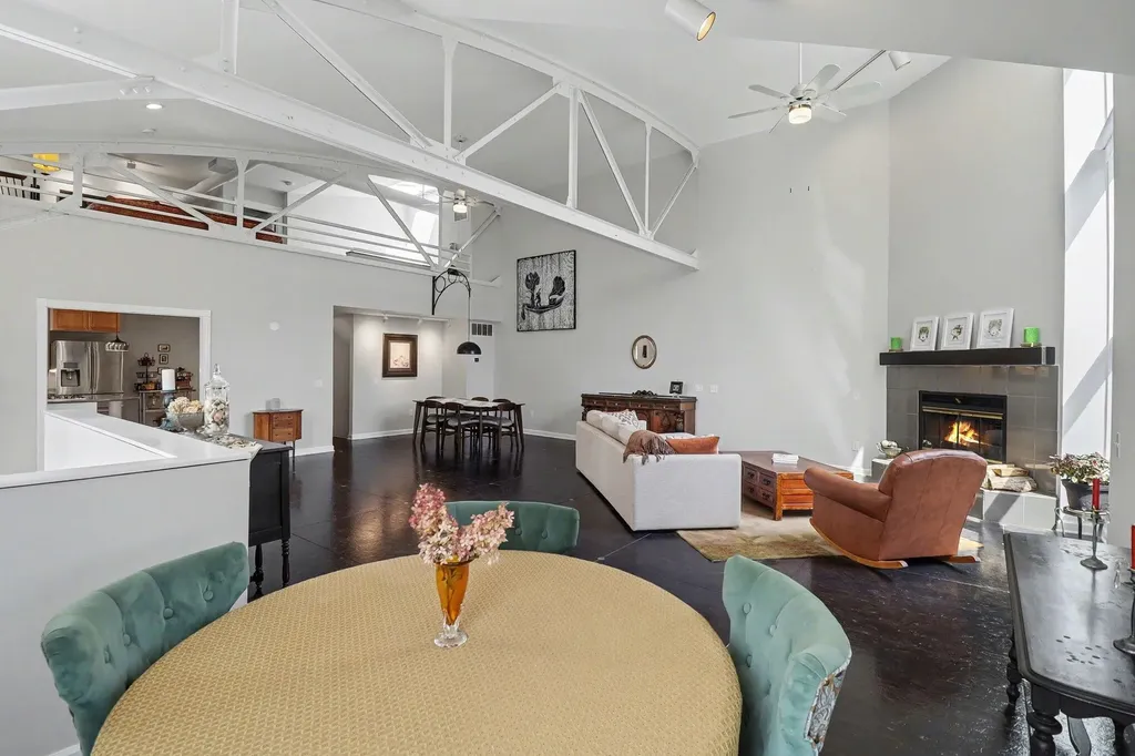1906 Old Orchard Court Ann Arbor City MI 48103