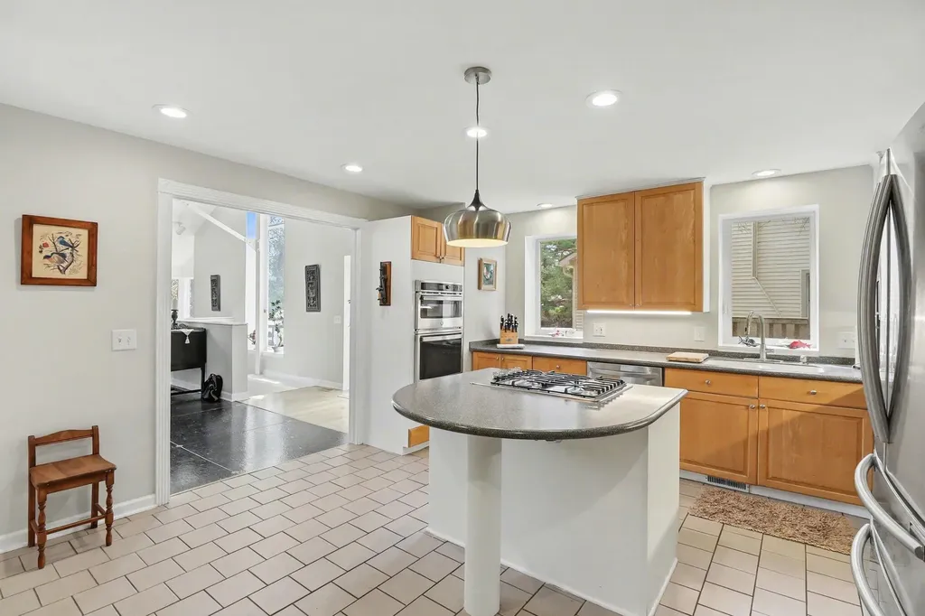1906 Old Orchard Court Ann Arbor City MI 48103