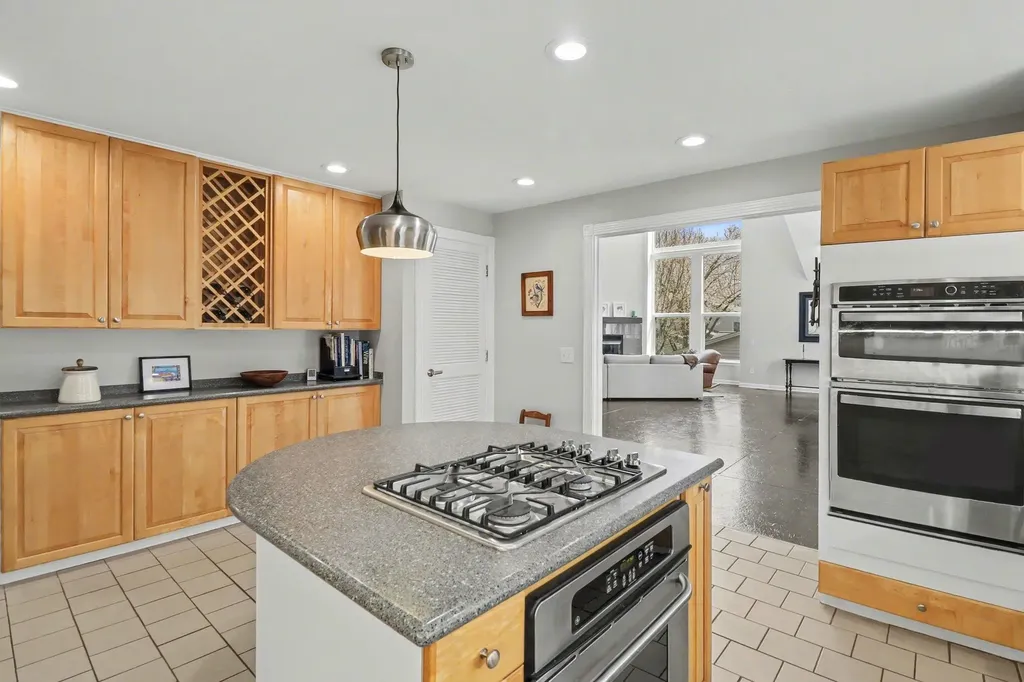 1906 Old Orchard Court Ann Arbor City MI 48103