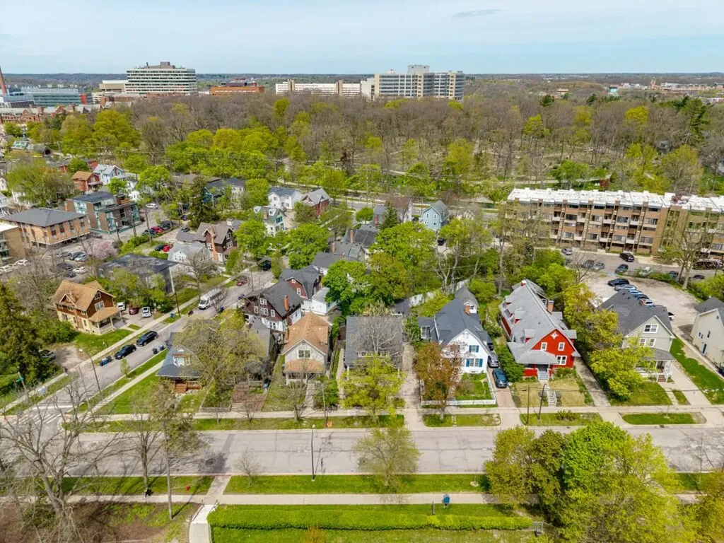 1607 S University Ann Arbor City MI 48104