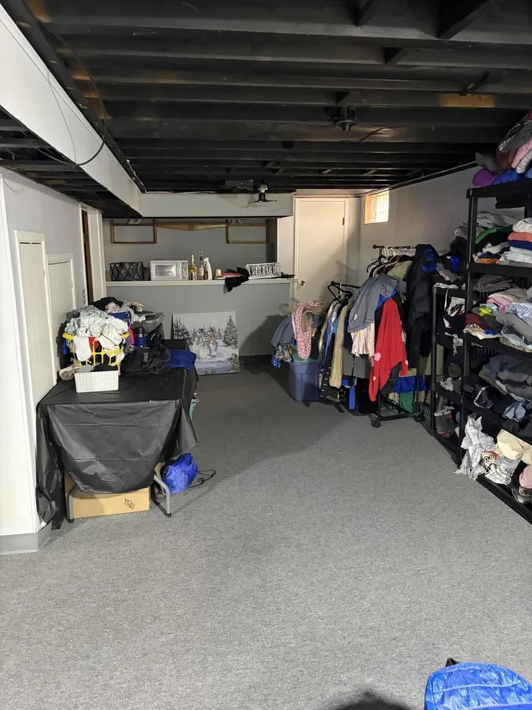 18723 Woodland Street Harper Woods City MI 48225
