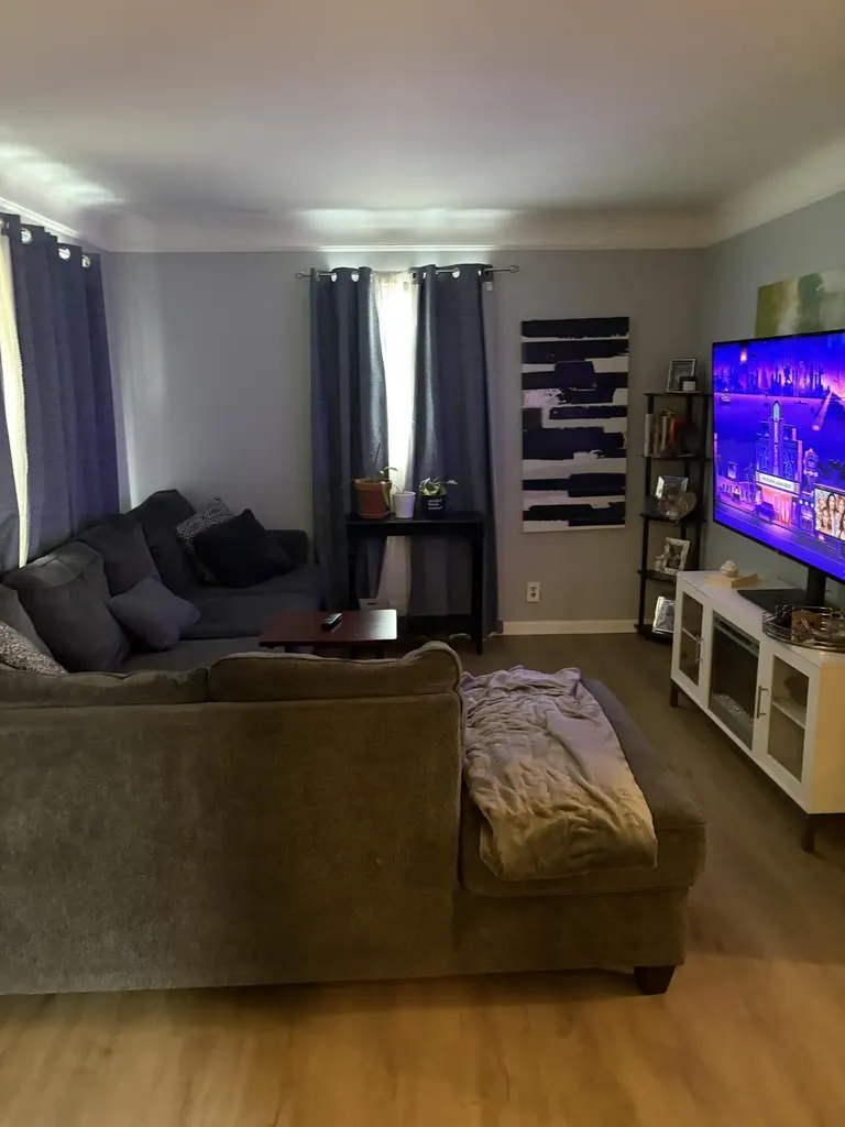 18723 Woodland Street Harper Woods City MI 48225