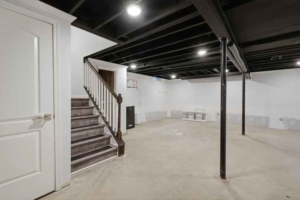 1295 Smith Avenue Birmingham City MI 48009