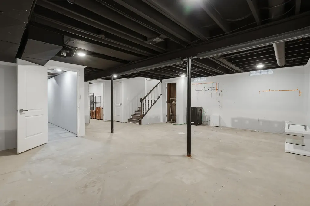 1295 Smith Avenue Birmingham City MI 48009