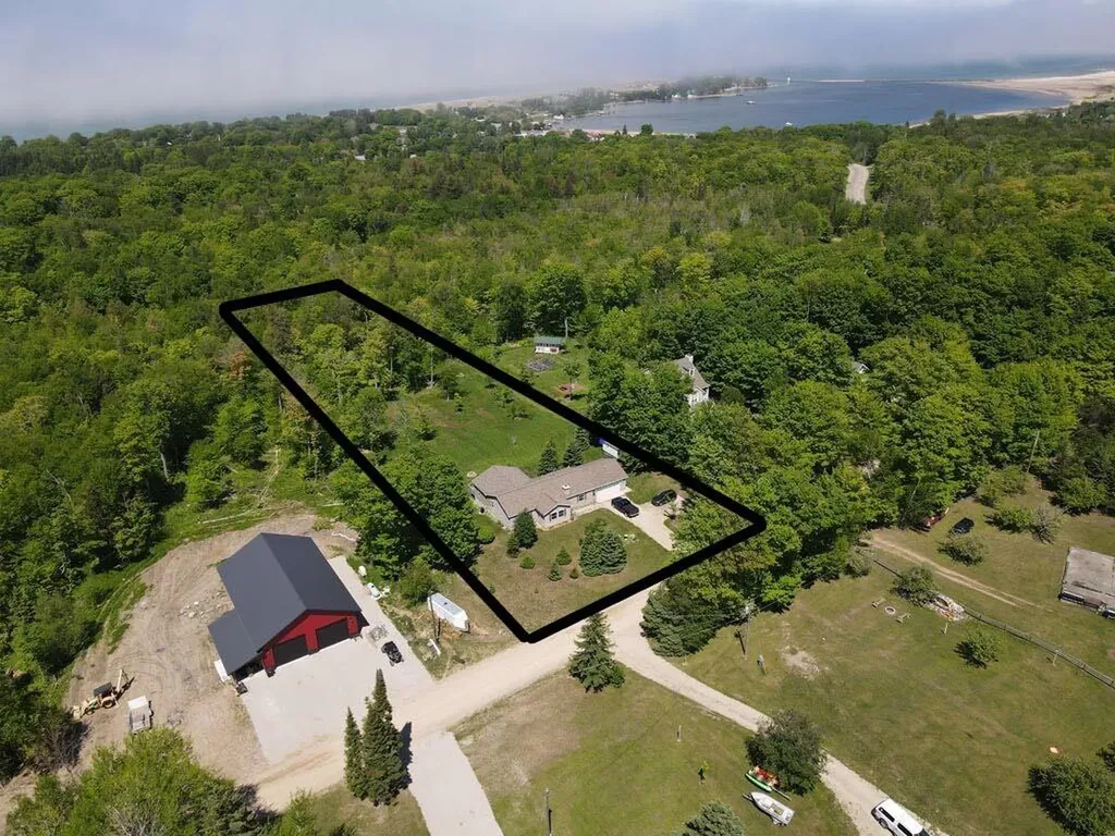 21652 Ridge Road Burt Township MI 49839