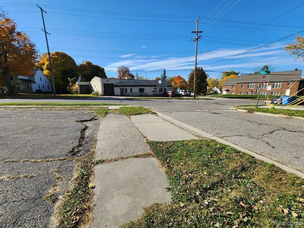 1405 E Cesar E. Chavez Avenue Lansing City MI 48906
