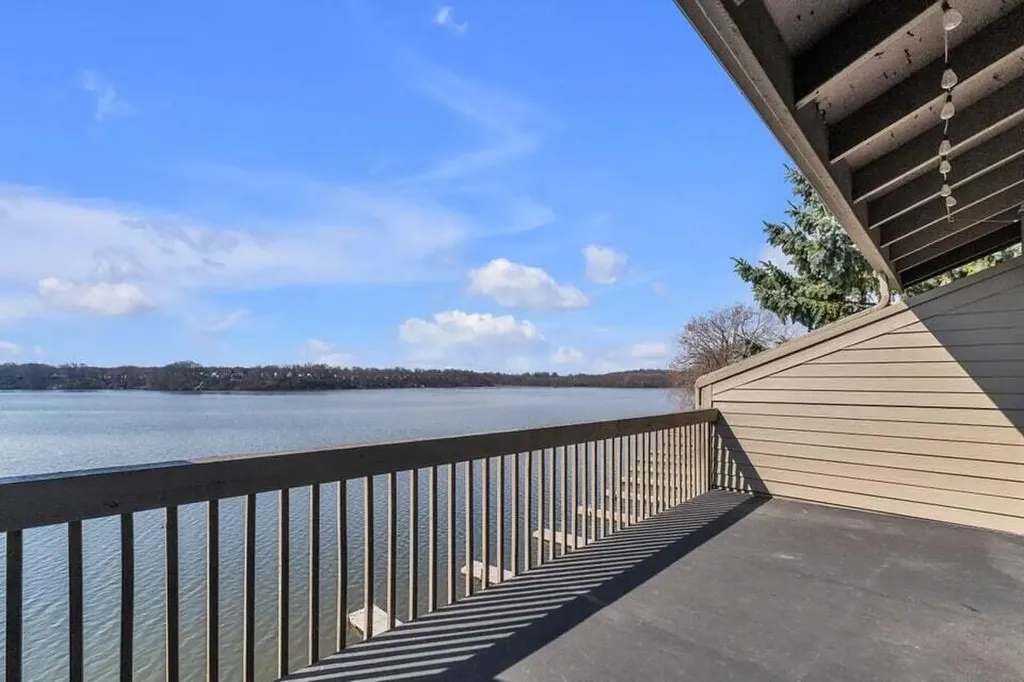 820 Cliffs Drive Ypsilanti Charter Township MI 48198