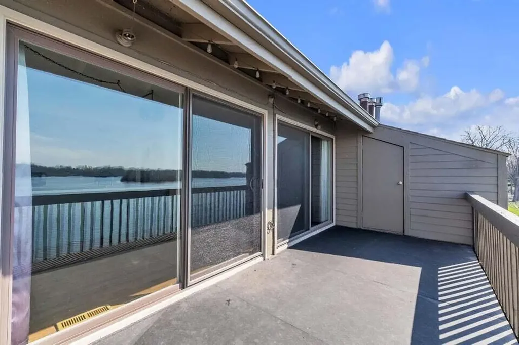820 Cliffs Drive Ypsilanti Charter Township MI 48198