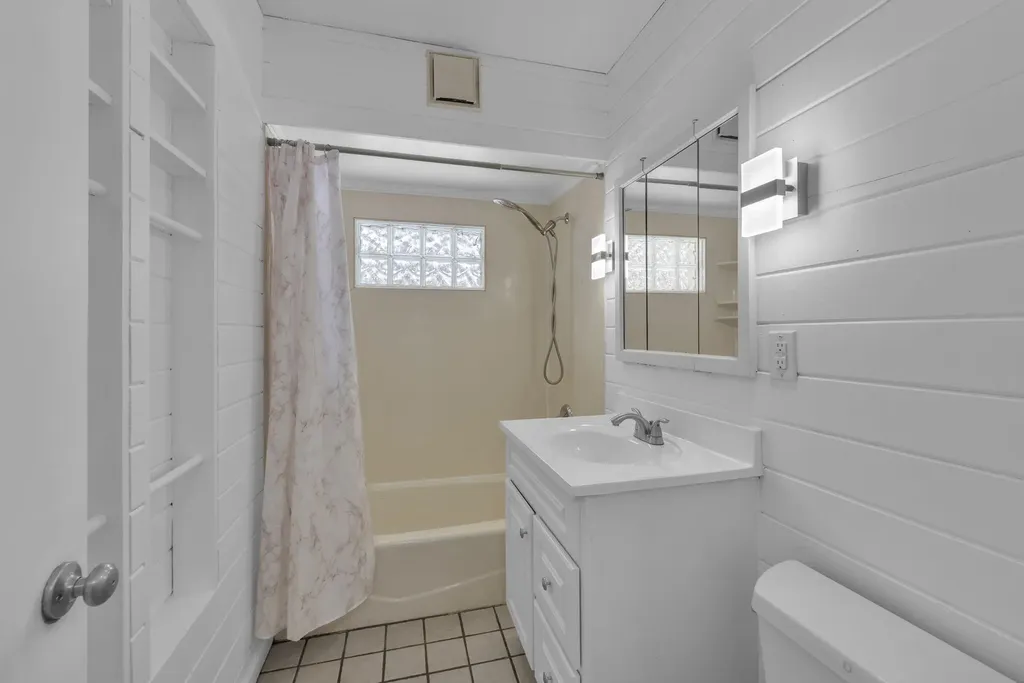 2310 Pinecrest Avenue Ann Arbor City MI 48104