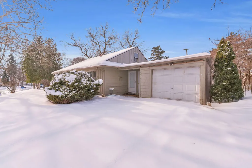 2310 Pinecrest Avenue Ann Arbor City MI 48104