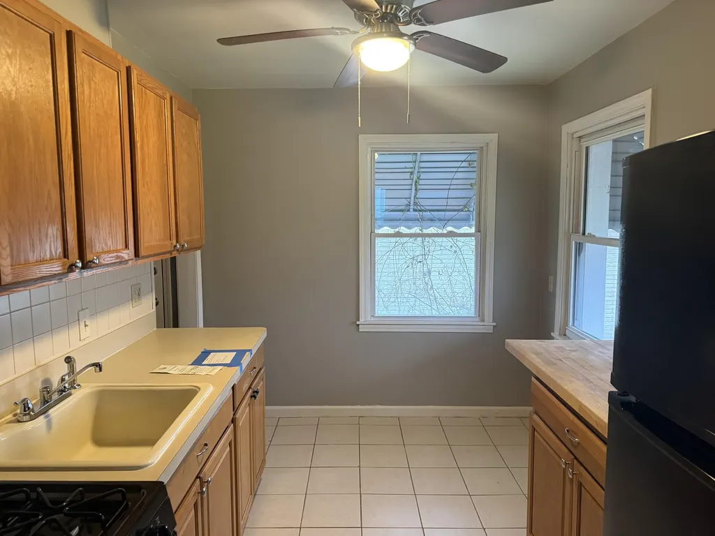 22732 Rosalind Avenue Eastpointe City MI 48021