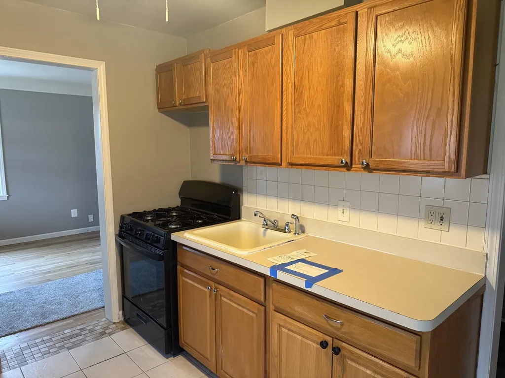 22732 Rosalind Avenue Eastpointe City MI 48021