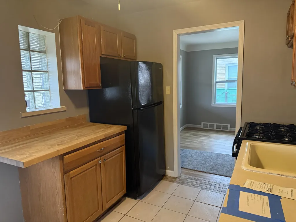 22732 Rosalind Avenue Eastpointe City MI 48021