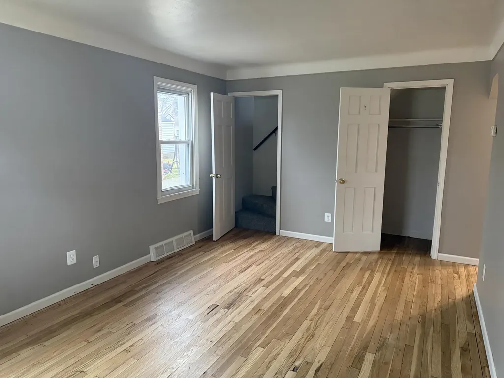 22732 Rosalind Avenue Eastpointe City MI 48021