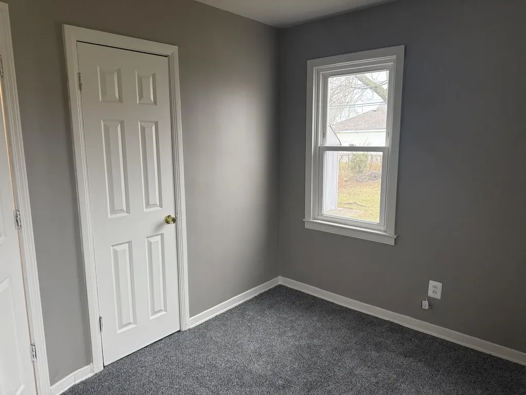 22732 Rosalind Avenue Eastpointe City MI 48021