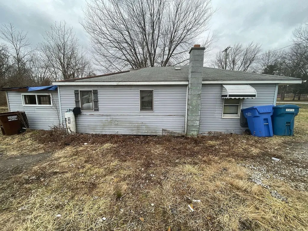 6095 N Stony Creek Road Monroe City MI 48162