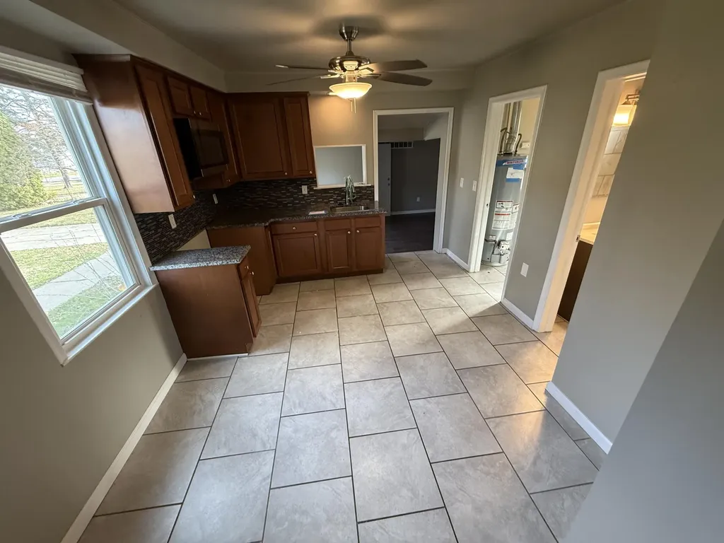 14936 Alberta Avenue Warren City MI 48089