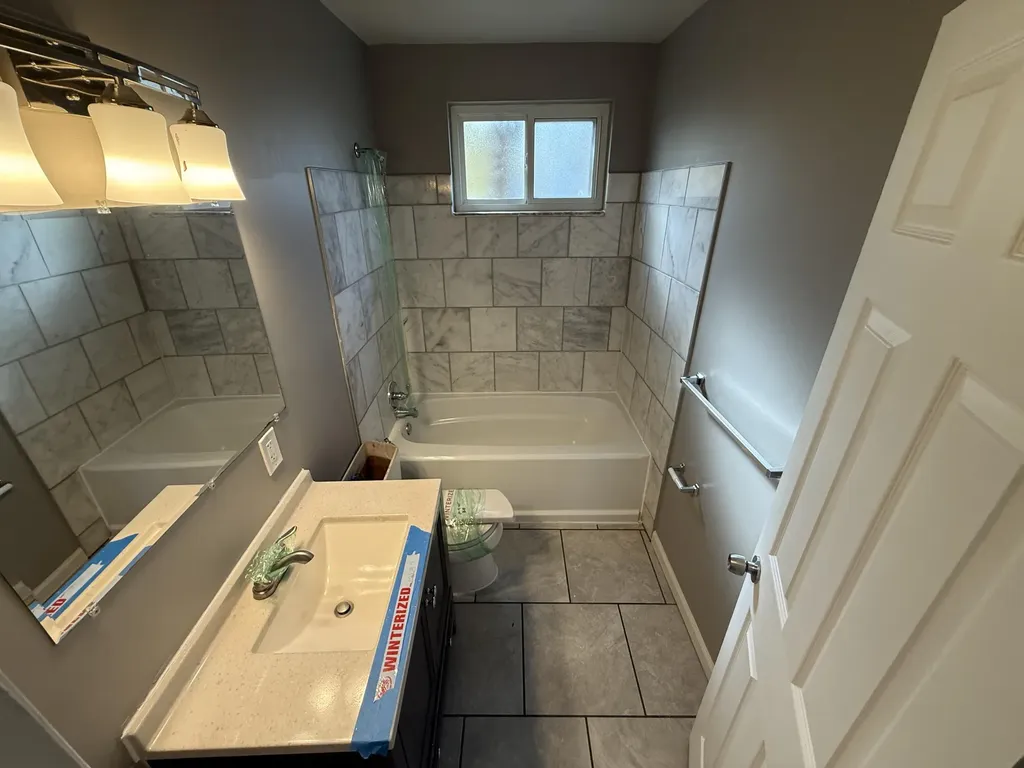 14936 Alberta Avenue Warren City MI 48089