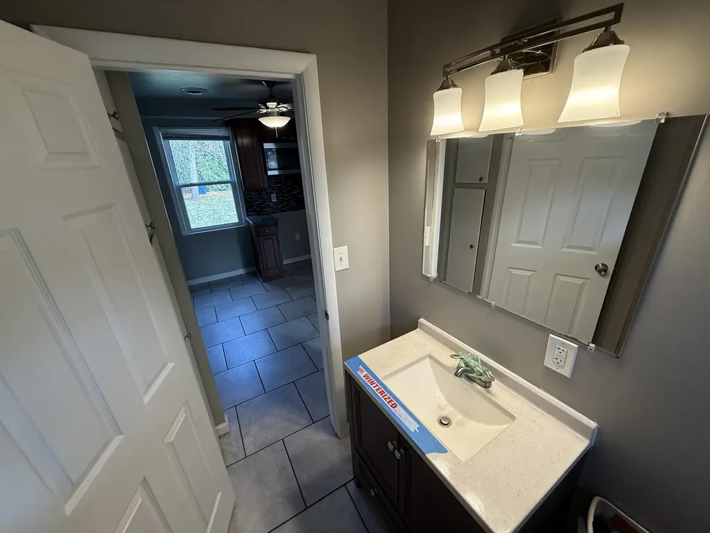 14936 Alberta Avenue Warren City MI 48089