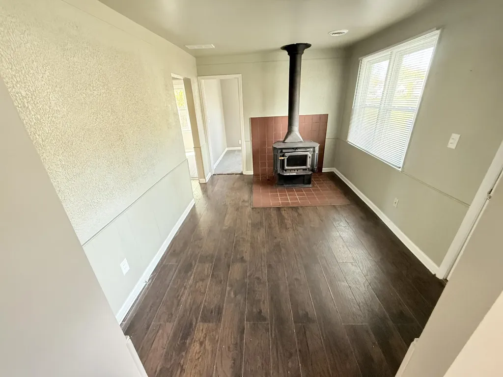 14936 Alberta Avenue Warren City MI 48089