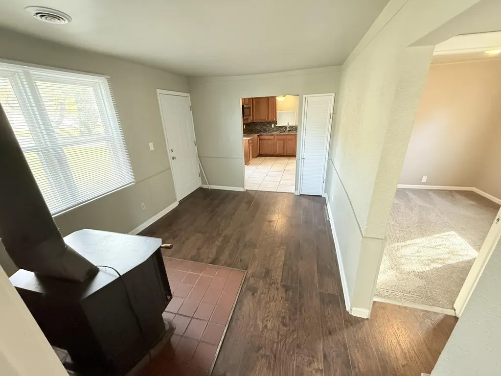 14936 Alberta Avenue Warren City MI 48089