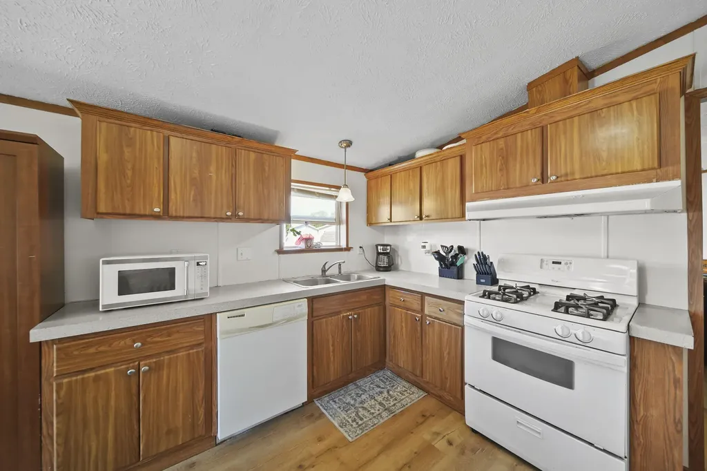 243 Kirk Adrian City MI 49221