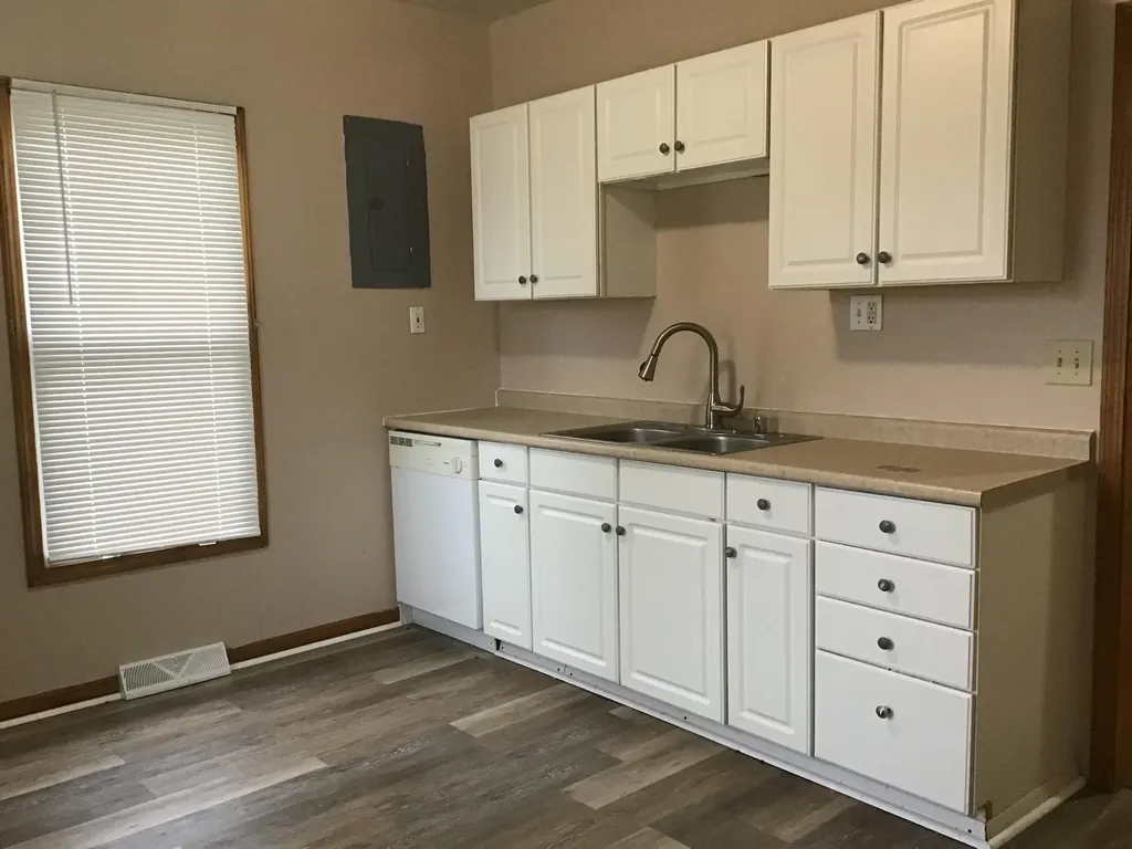 3152 9th Street Wyandotte City MI 48192