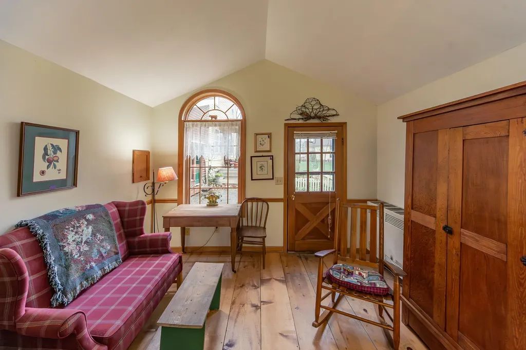 8425 Parshallville Road Hartland Township MI 48430
