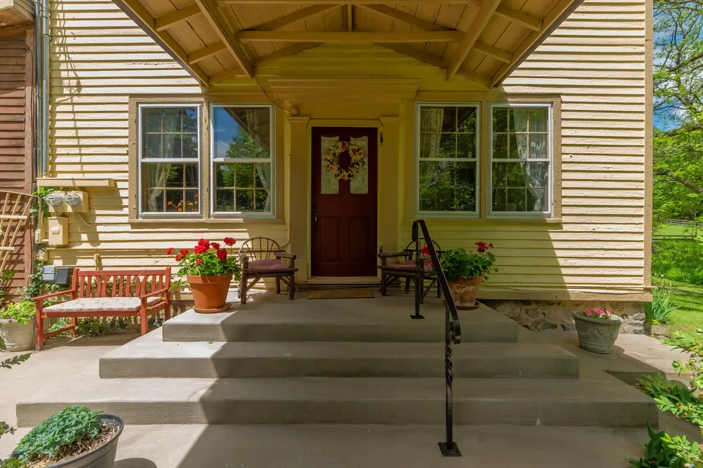 8425 Parshallville Road Hartland Township MI 48430