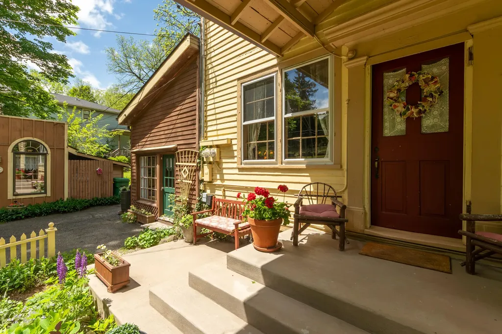 8425 Parshallville Road Hartland Township MI 48430