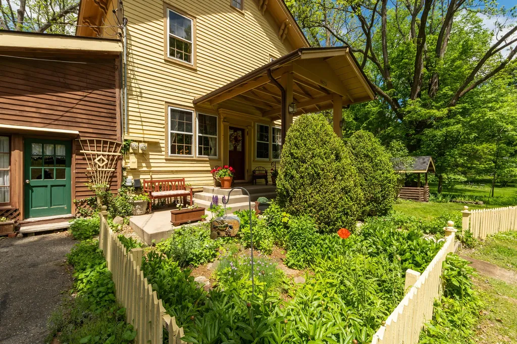 8425 Parshallville Road Hartland Township MI 48430