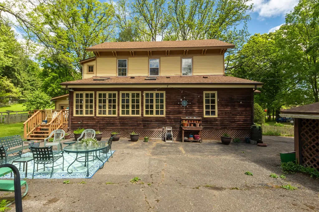 8425 Parshallville Road Hartland Township MI 48430