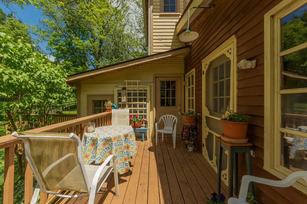 8425 Parshallville Road Hartland Township MI 48430