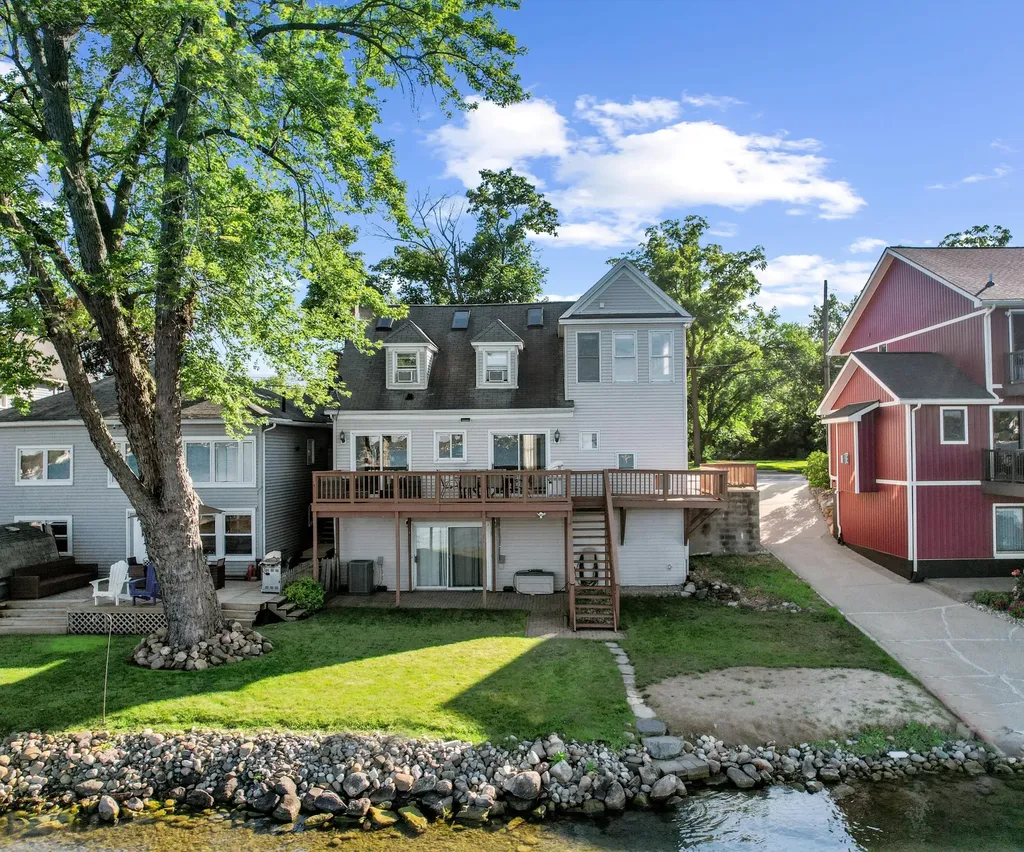 9638 Main Street Northfield Township MI 48189