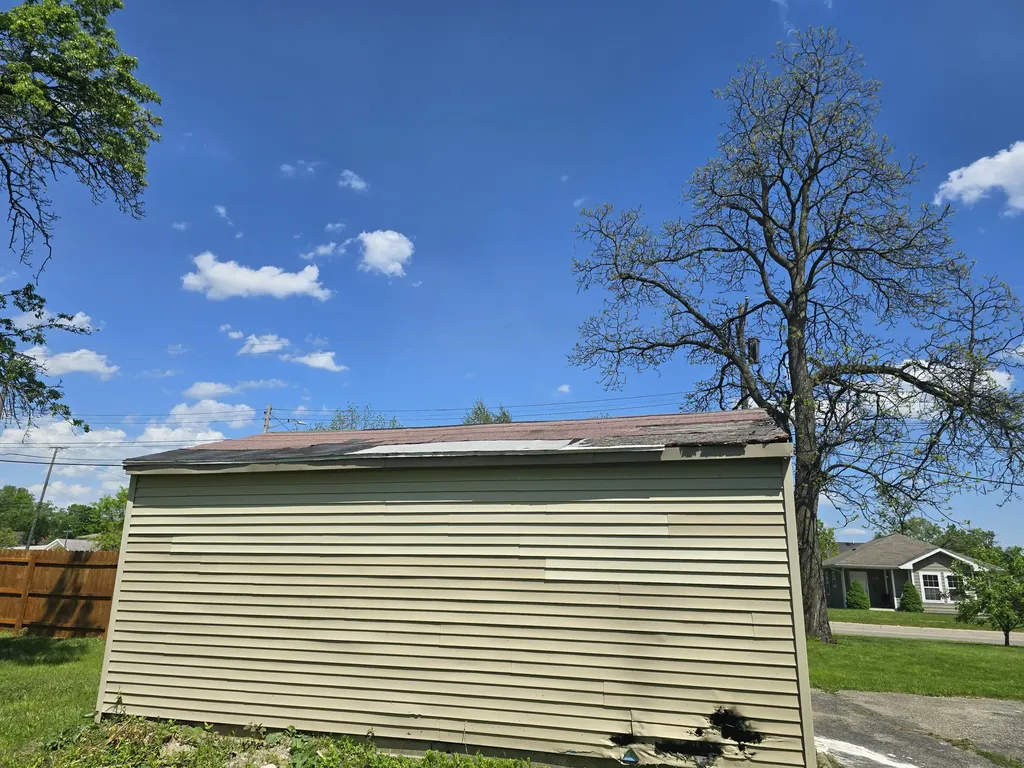 323 Ferry Avenue Pontiac City MI 48341