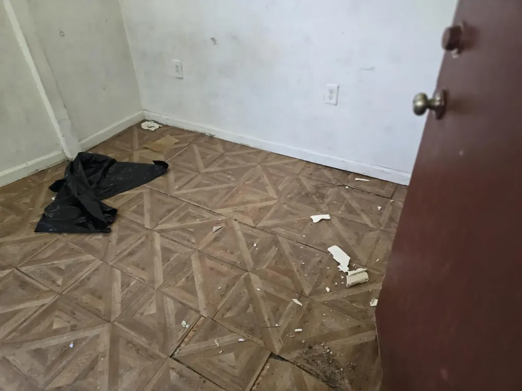 323 Ferry Avenue Pontiac City MI 48341