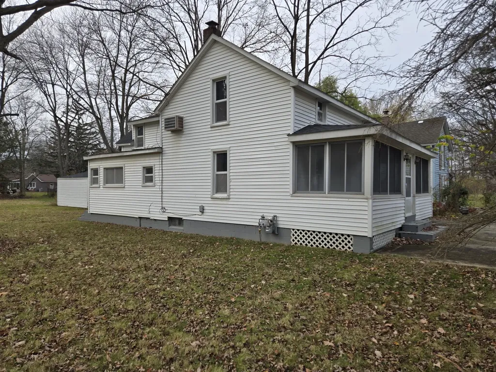 25438 4th Street Grosse Ile Township MI 48138