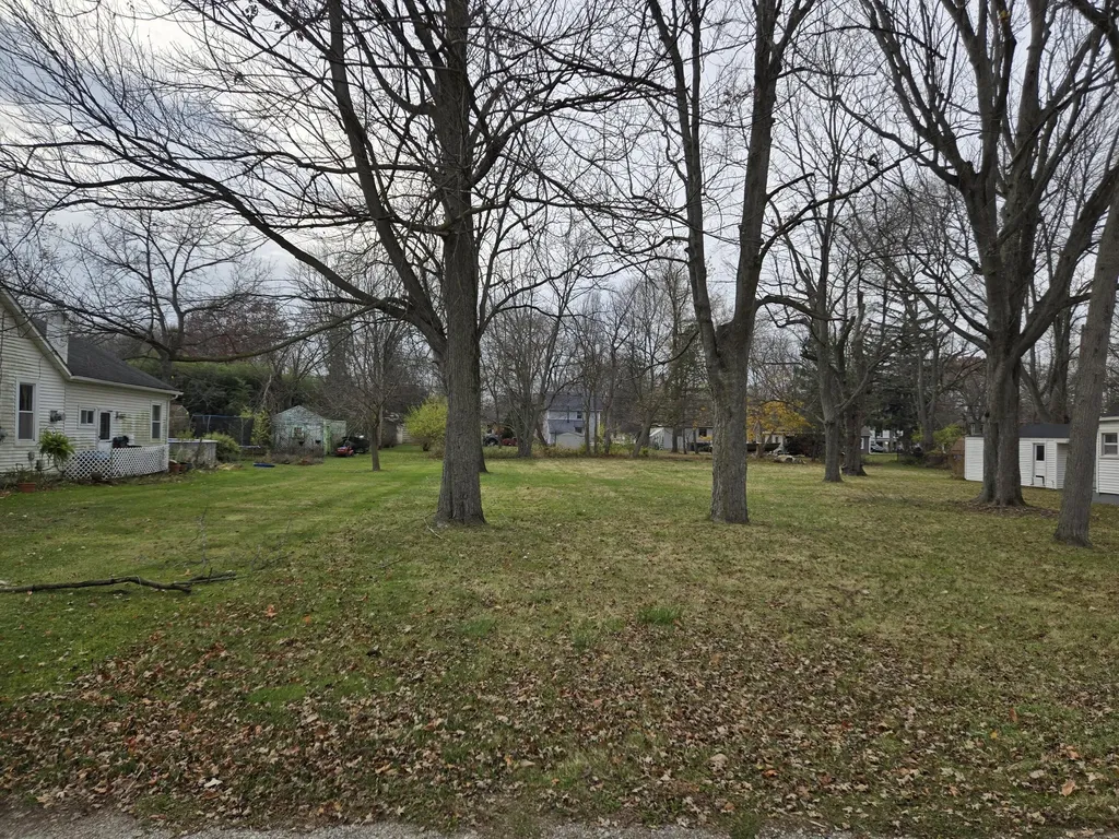 25438 4th Street Grosse Ile Township MI 48138