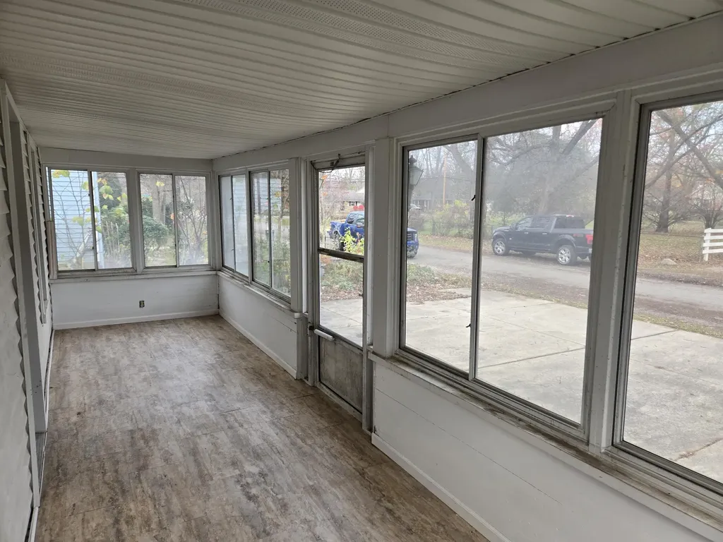 25438 4th Street Grosse Ile Township MI 48138