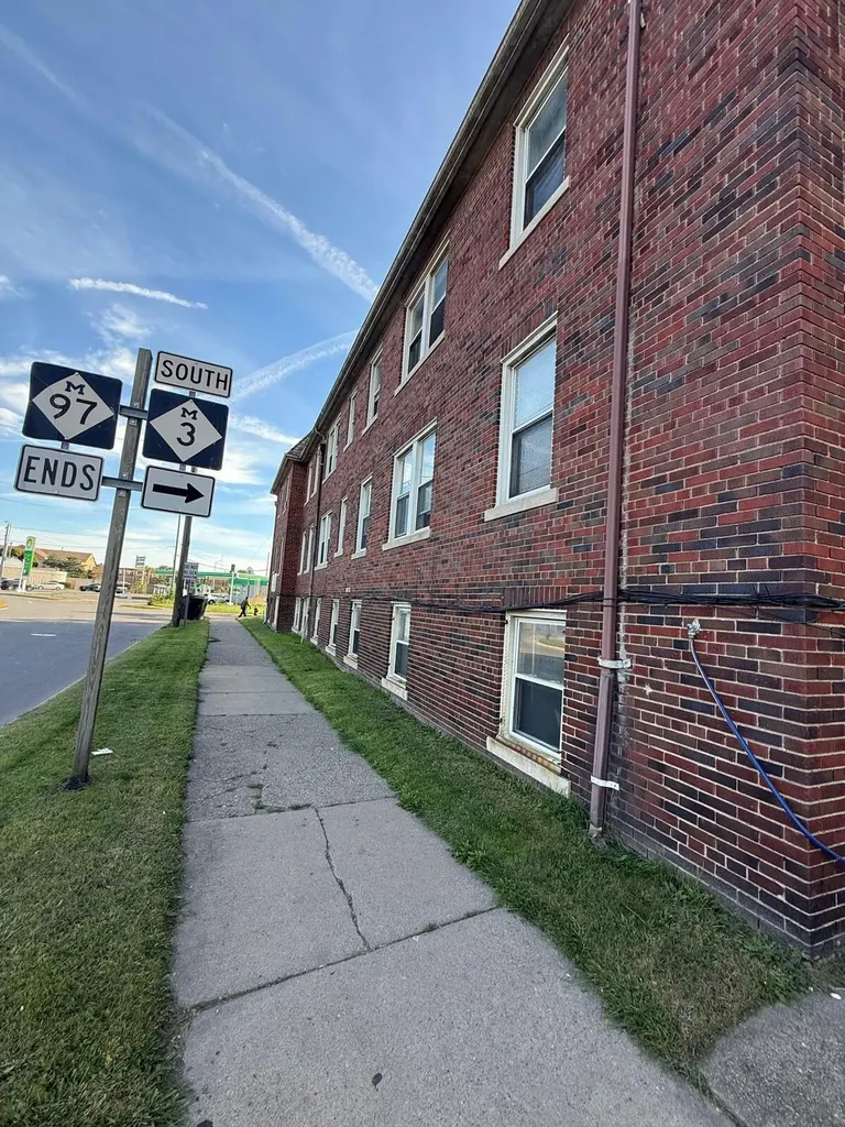 11255 Charlemagne Street Detroit City MI 48213