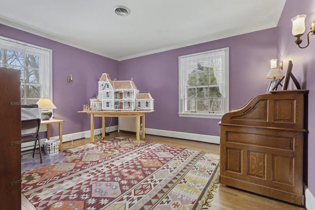 3215 W Dobson Place Ann Arbor City MI 48105