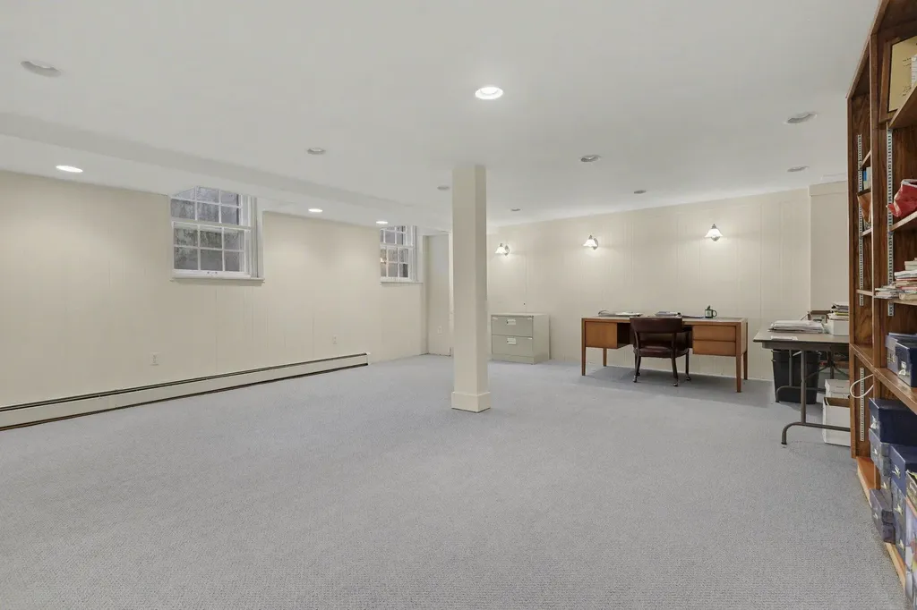 3215 W Dobson Place Ann Arbor City MI 48105
