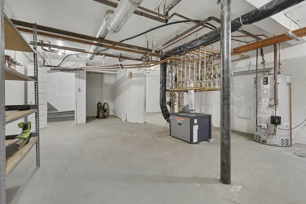 3215 W Dobson Place Ann Arbor City MI 48105