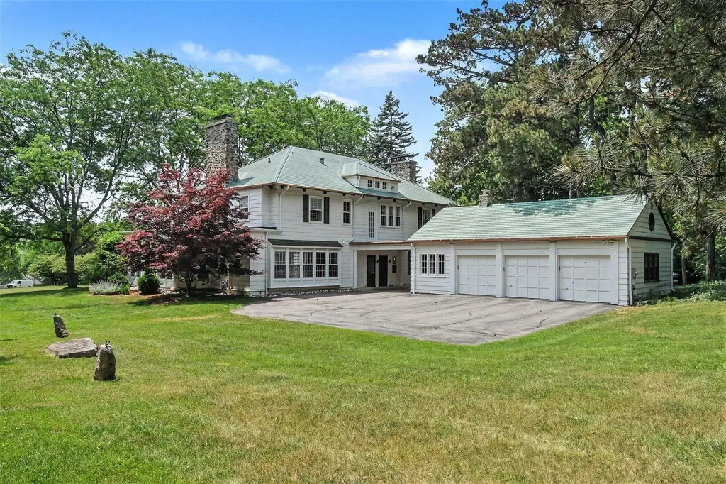 3215 W Dobson Place Ann Arbor City MI 48105