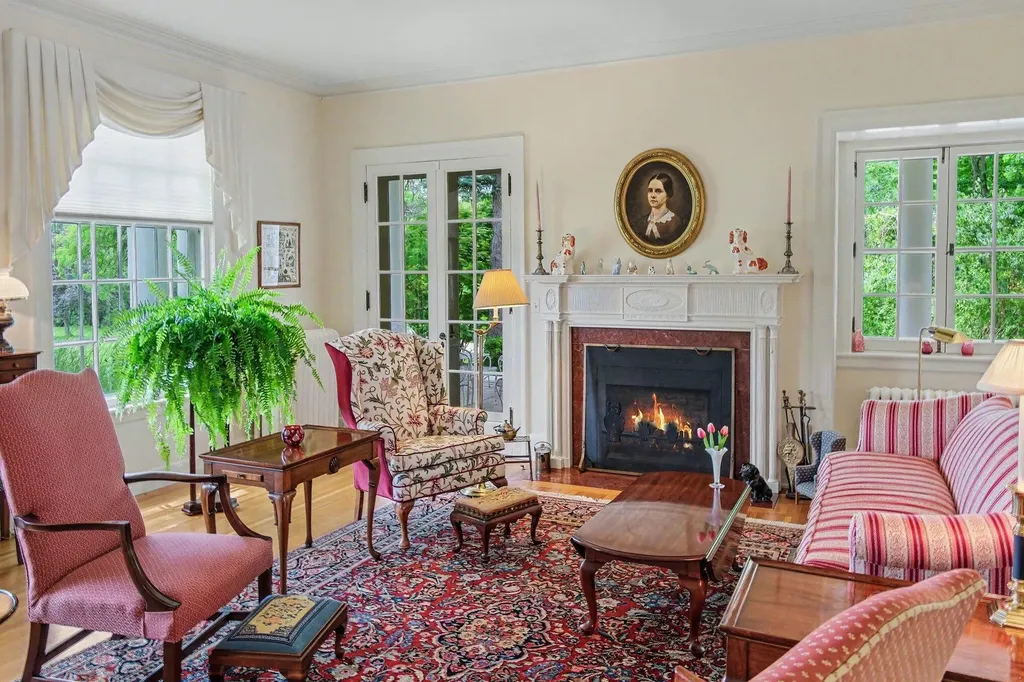 3215 W Dobson Place Ann Arbor City MI 48105