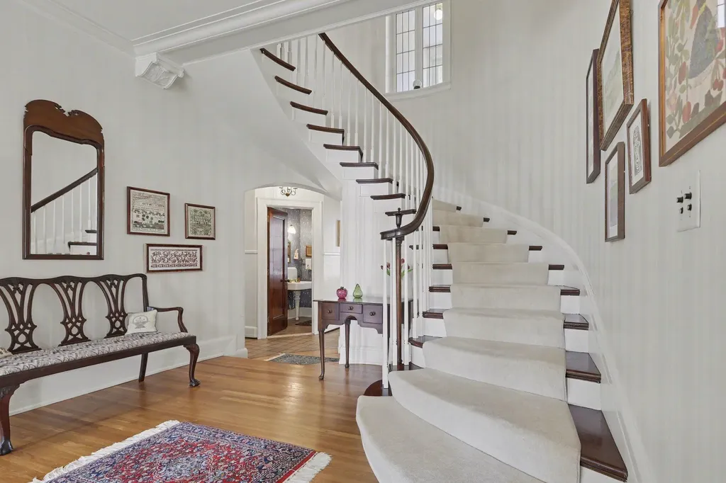 3215 W Dobson Place Ann Arbor City MI 48105