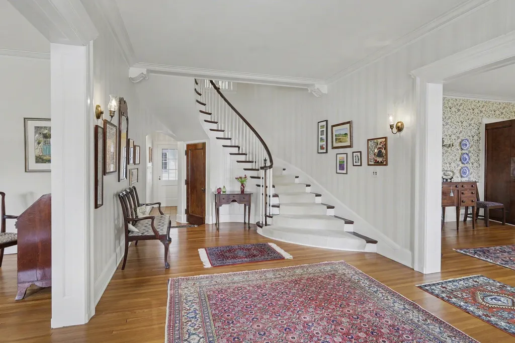 3215 W Dobson Place Ann Arbor City MI 48105