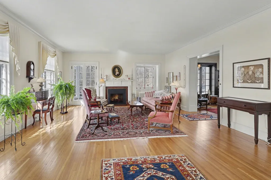 3215 W Dobson Place Ann Arbor City MI 48105