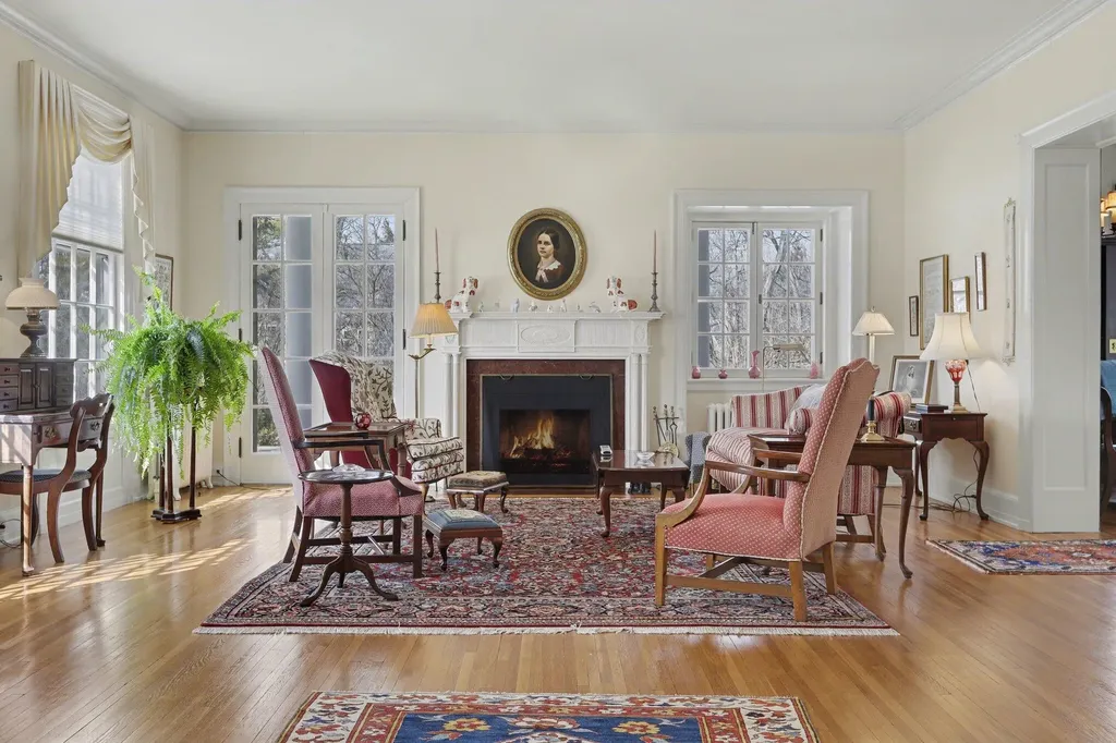 3215 W Dobson Place Ann Arbor City MI 48105