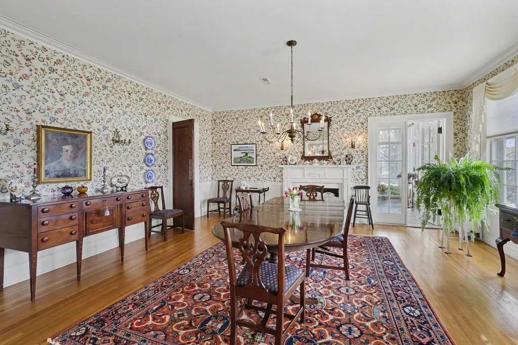 3215 W Dobson Place Ann Arbor City MI 48105